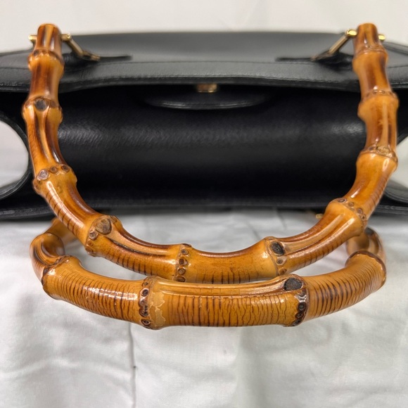 🌟 Authentic Vintage Gucci Diana Bag – Excellent Preowned Condition! 🌟 - Picture 8 of 15